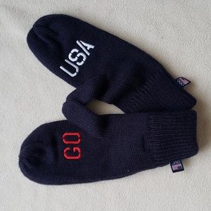 GO USA Mittens Navy acrylic, NWOT